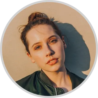 Fresh Gelato in Barcelona Image of best ice cream in Barcelona with fresh gelato scoops at Topping Circus, authored by Topping Circus & featured by http://toppingcircus.com/